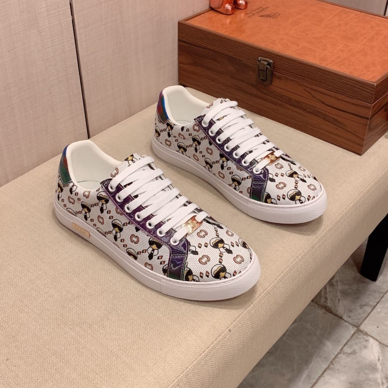 G*u*i casual shoes